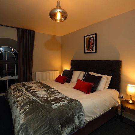 The Poppy Fields Abode Apartment Rhyl Bagian luar foto